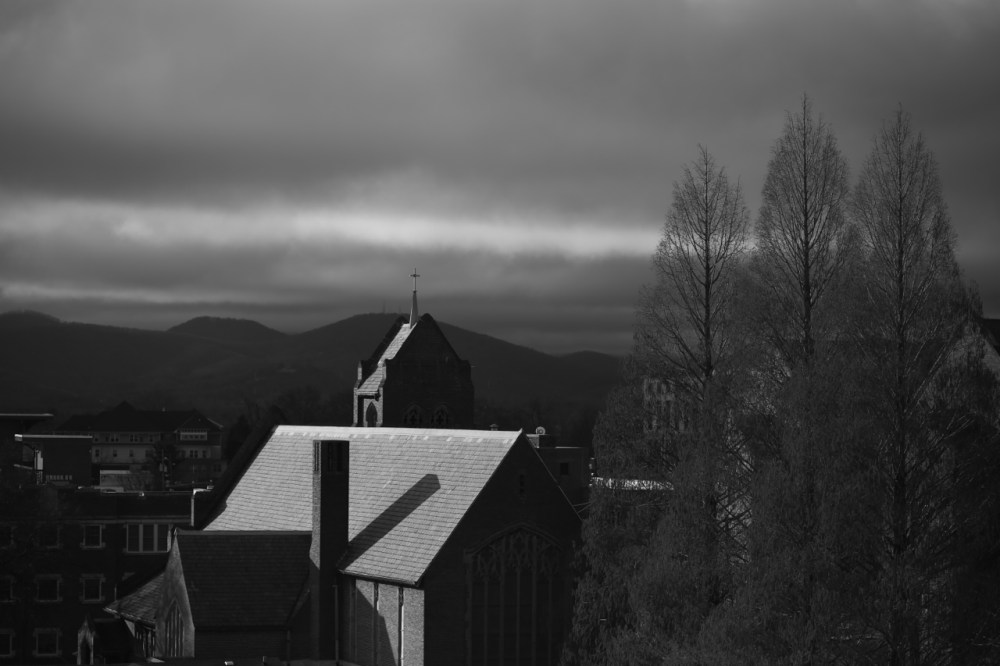 ziess 100mm f2 EF mount lens for Canon