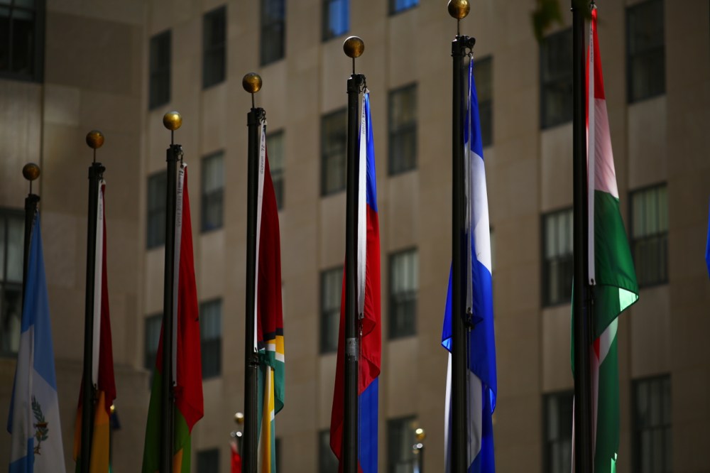 zeiss 35mm f1.4 distagon lens