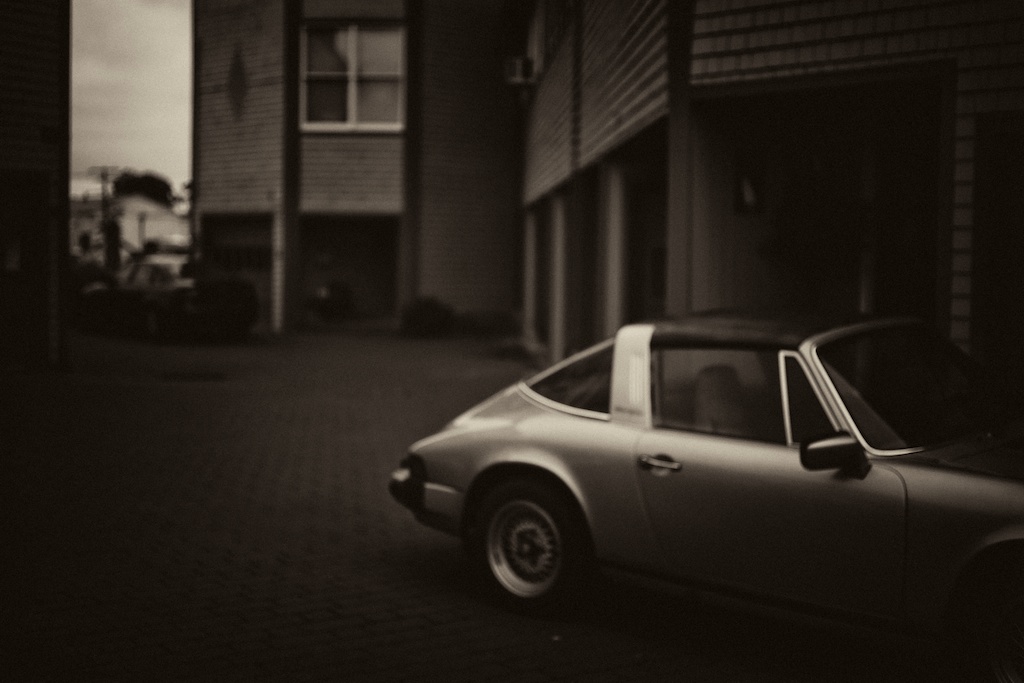 Zeiss 50mm Makro Planar manual focus lens