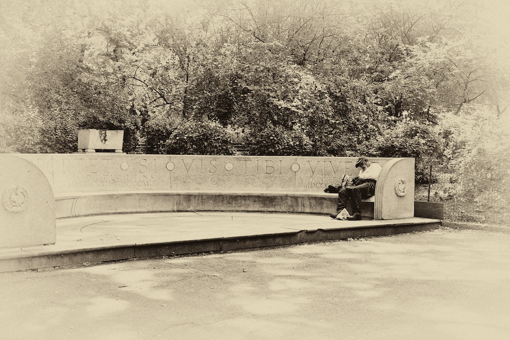 Zeiss 50mm f2 Makro Planar manual focus lens